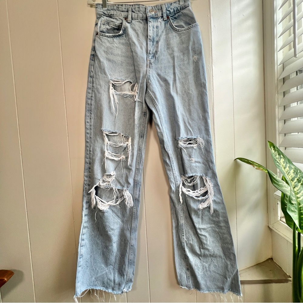 Zara Distressed Light Blue Women's Straight Leg Jeans sz 8 high rise